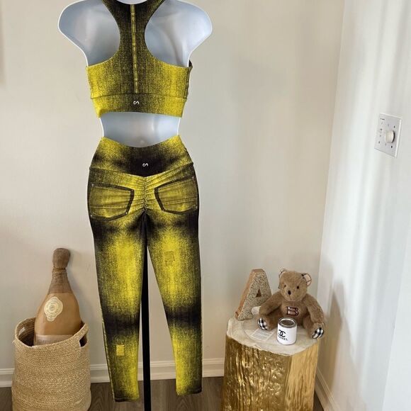 CANOAN - SCRUNCH BOOTY LEGGING - YELLOW JEANS PRINT (P/S) - Picture 10 of 11